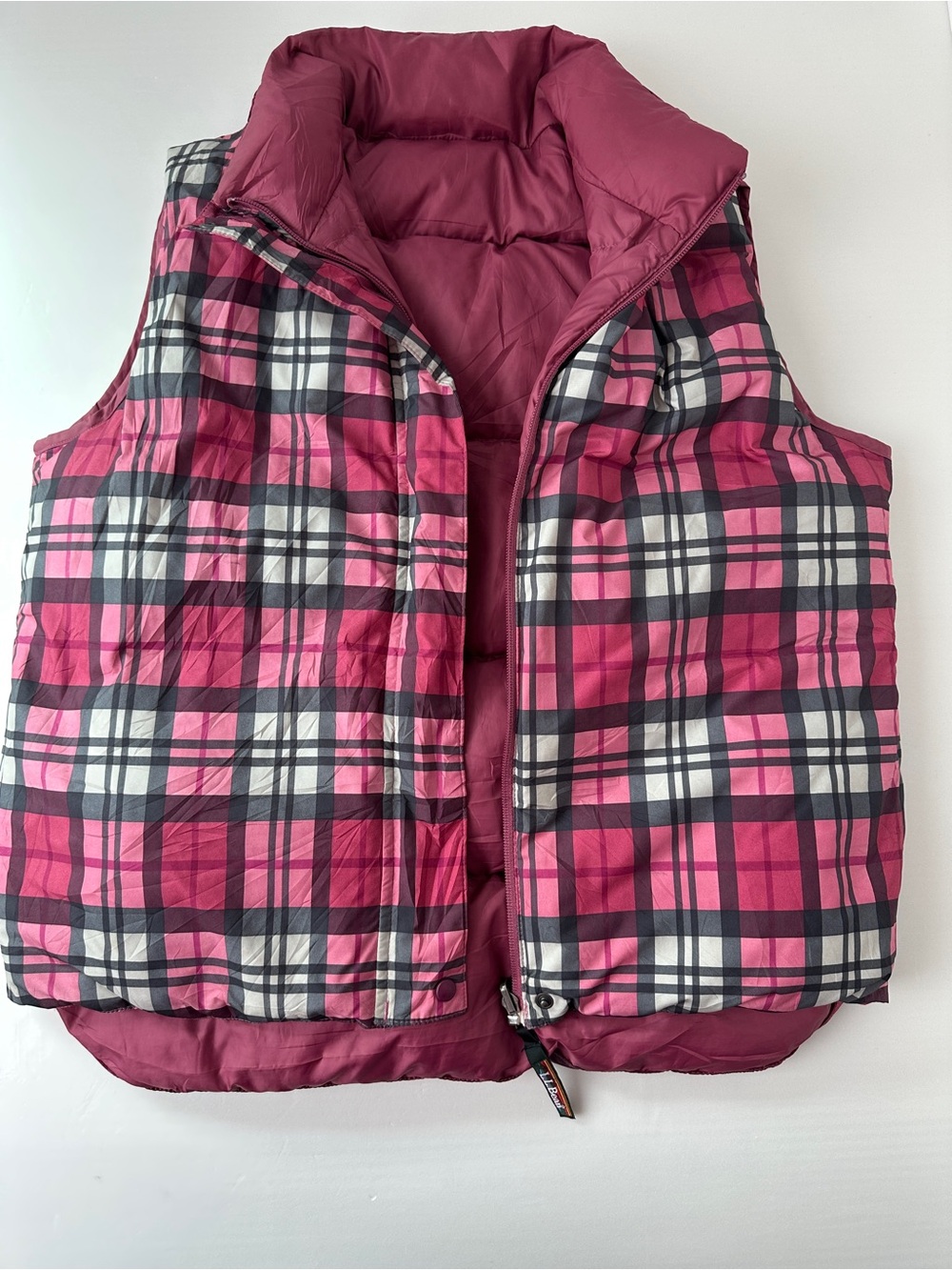 LL Bean Womens M Reversible Down Puffer Vest Pink Plaid Burgundy Maroon Full Zip